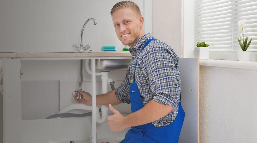 Local tankless water heater installation in Wahkiacus, WA
